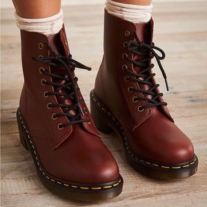 Doc Martens Clemency In Abruzzo Leather